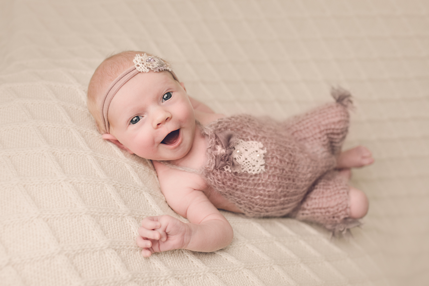 Vastsündinud svg+xml,%3Csvg%20xmlns%3D%22http%3A%2F%2Fwww.w3 - Vastsündinud