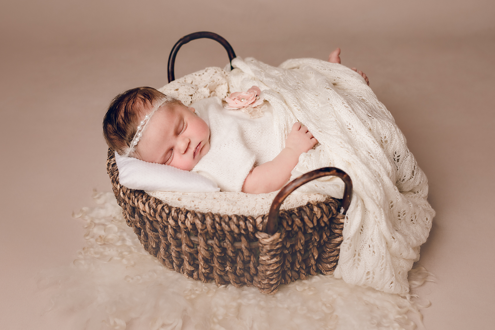 Vastsündinud svg+xml,%3Csvg%20xmlns%3D%22http%3A%2F%2Fwww.w3 - Vastsündinud