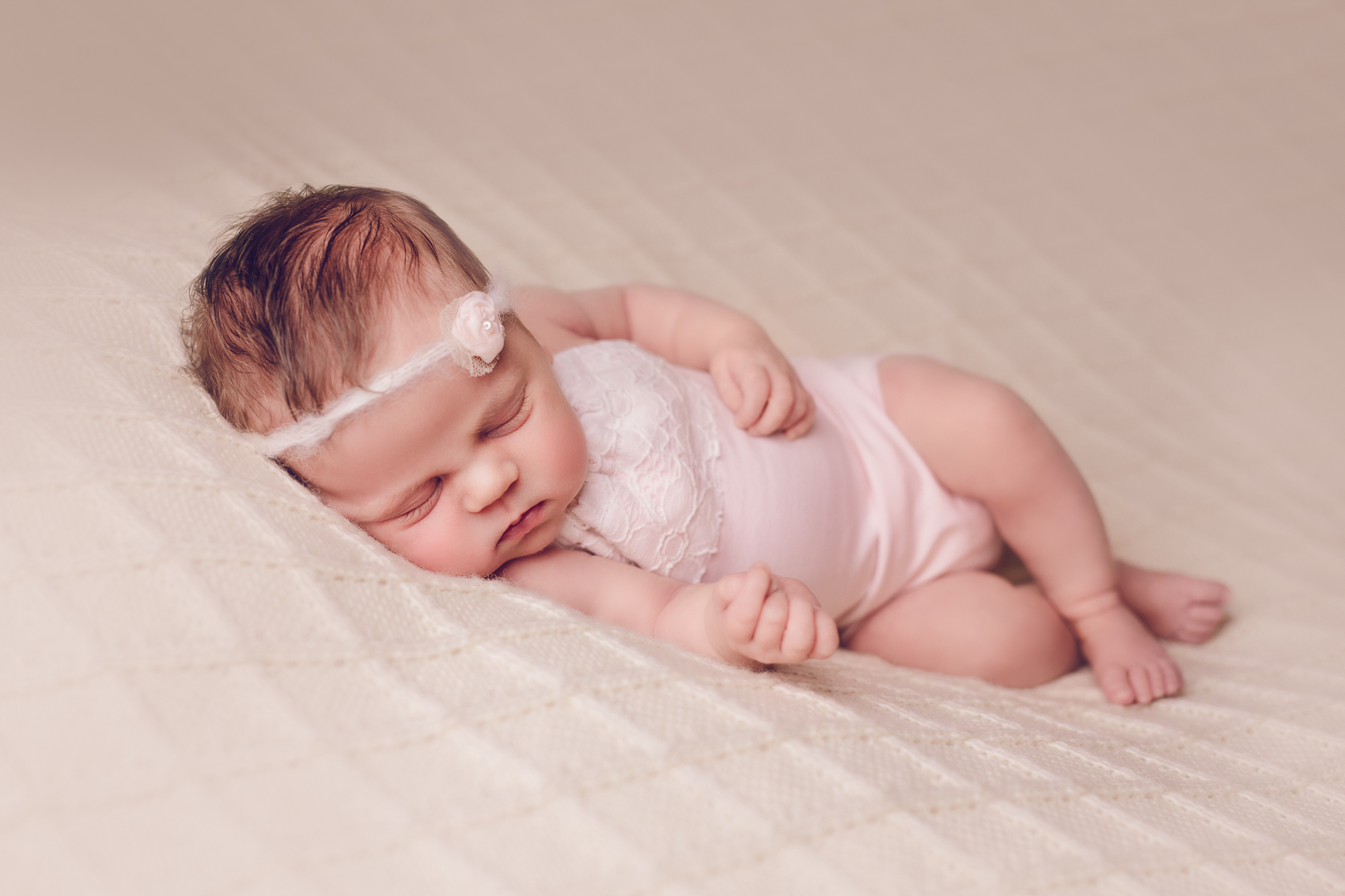 Vastsündinud svg+xml,%3Csvg%20xmlns%3D%22http%3A%2F%2Fwww.w3 - Vastsündinud