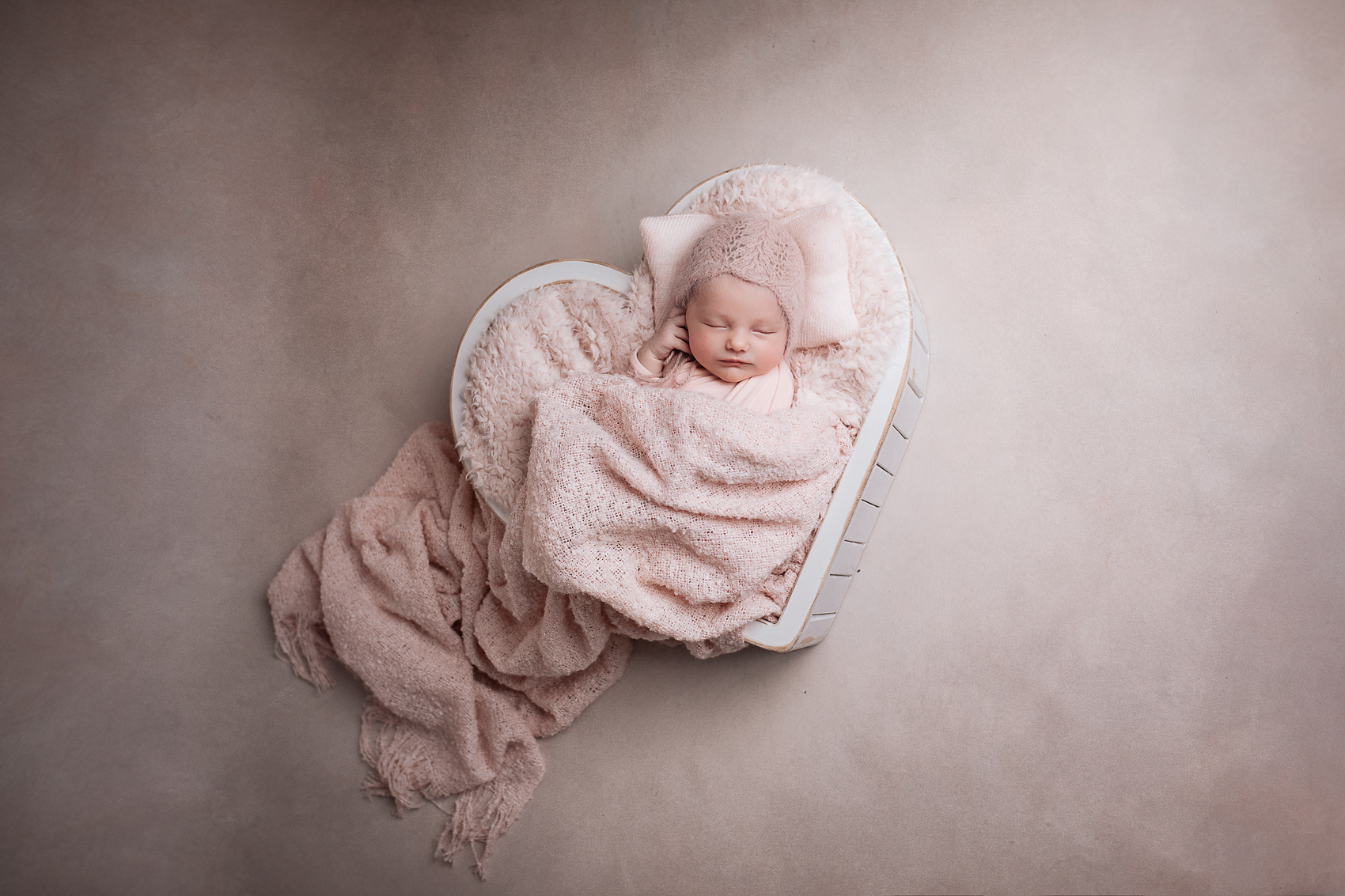 Vastsündinud svg+xml,%3Csvg%20xmlns%3D%22http%3A%2F%2Fwww.w3 - Vastsündinud