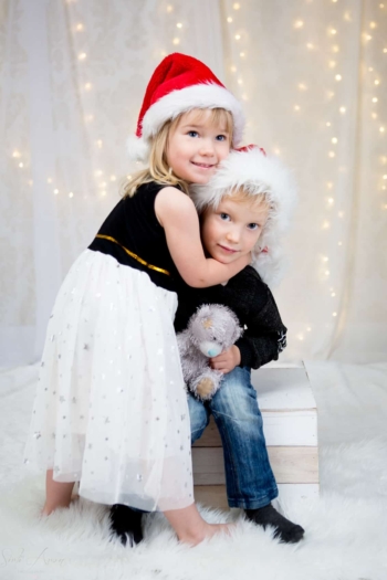 Jõulunurk 2017 | Jõulusessioon | Jõulupildistamine | Perepildid | Tallinn svg+xml,%3Csvg%20xmlns%3D%22http%3A%2F%2Fwww.w3 - Jõulunurk 2017 | Jõulusessioon | Jõulupildistamine | Perepildid | Tallinn