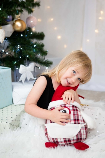 Jõulunurk 2017 | Jõulusessioon | Jõulupildistamine | Perepildid | Tallinn svg+xml,%3Csvg%20xmlns%3D%22http%3A%2F%2Fwww.w3 - Jõulunurk 2017 | Jõulusessioon | Jõulupildistamine | Perepildid | Tallinn